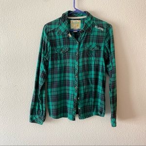 Flannel with snap buttons